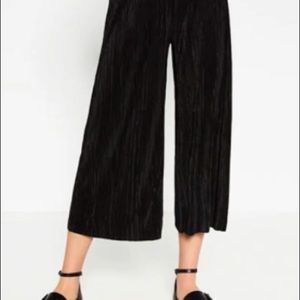 CLOSET REFRESH!! Zara pleated black crop pants S